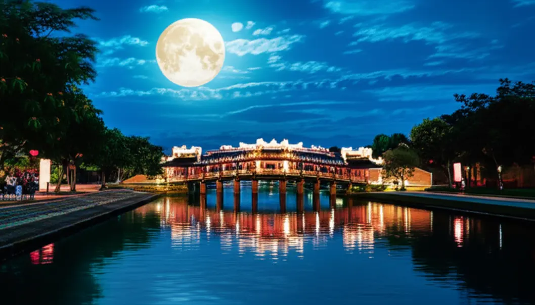 Hồ Gươm lung linh dưới ánh trăng rằm Trung Thu.